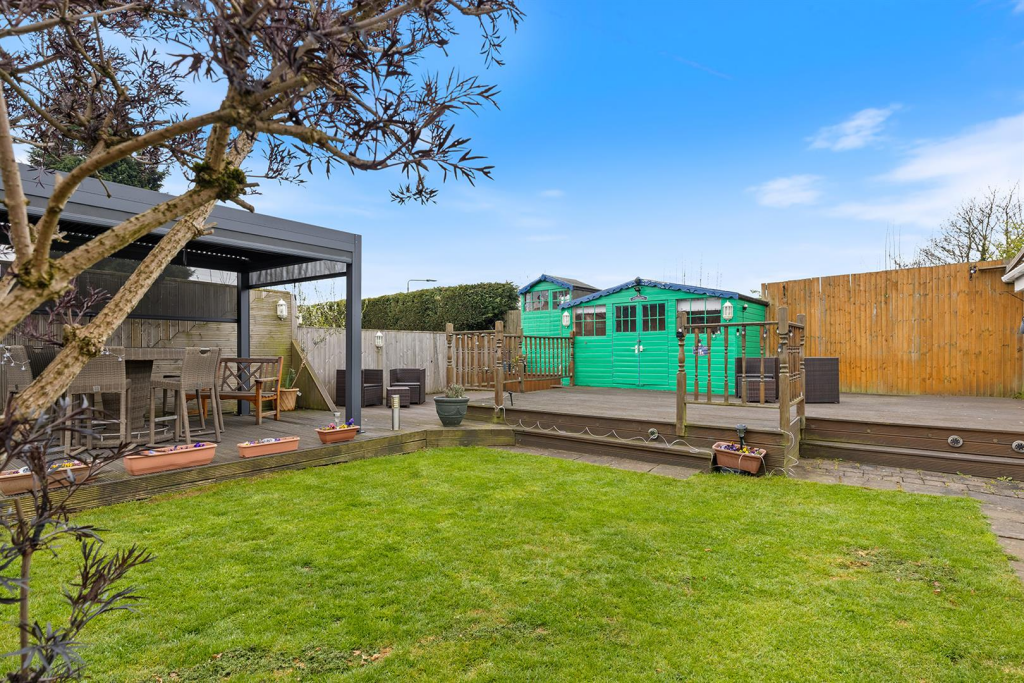 9 Marling Road, Ainley Top 33_297.png