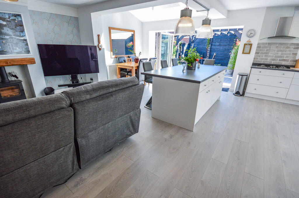 Kitchen-Diner-Lou...