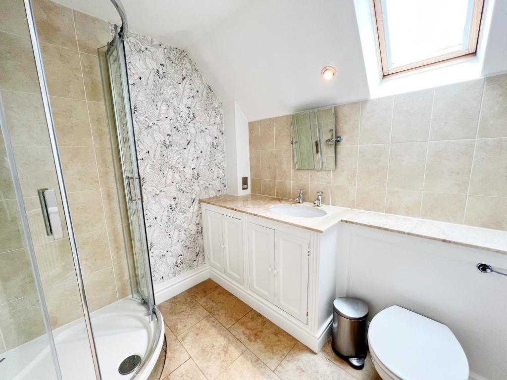 En Suite Shower Room.jpg