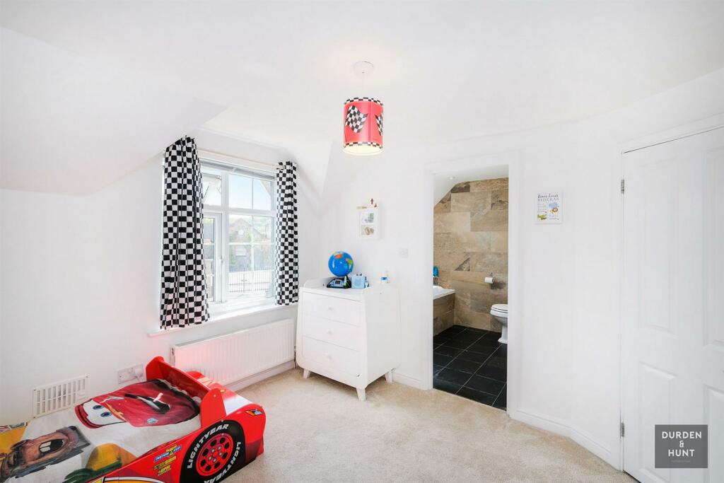 Woodgreen Road 13.jpg