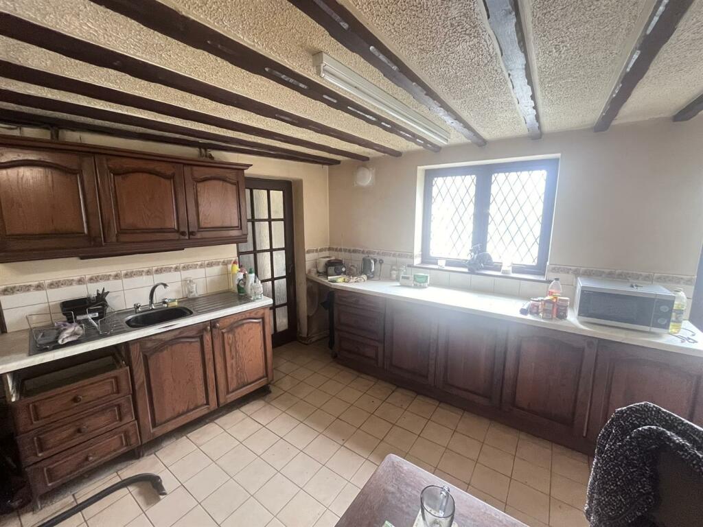 Kitchen.JPEG