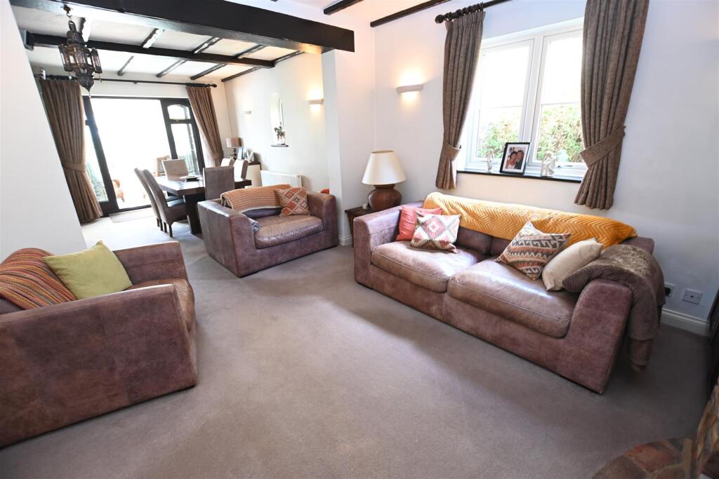 Lounge/Diner