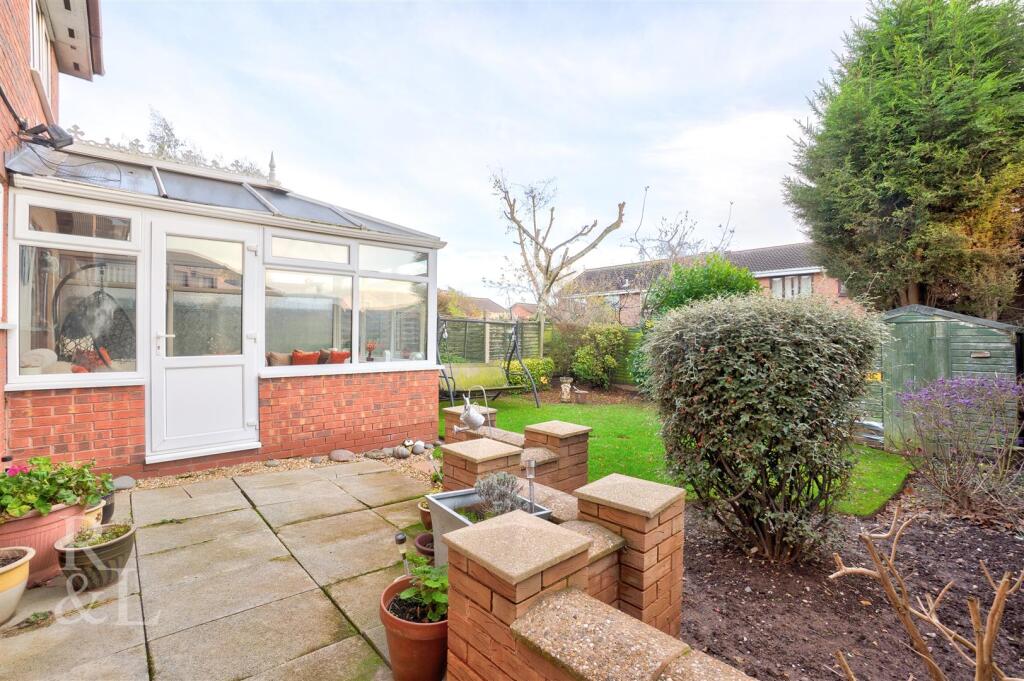 102 Lindisfarne (25).jpg