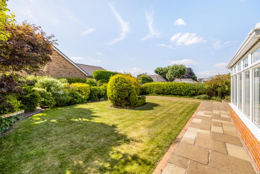 18 Mulberry Way (Spalding)-12