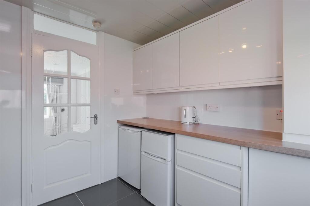 017-23 Arden St Plains Airdrie ML6 7LB.jpg