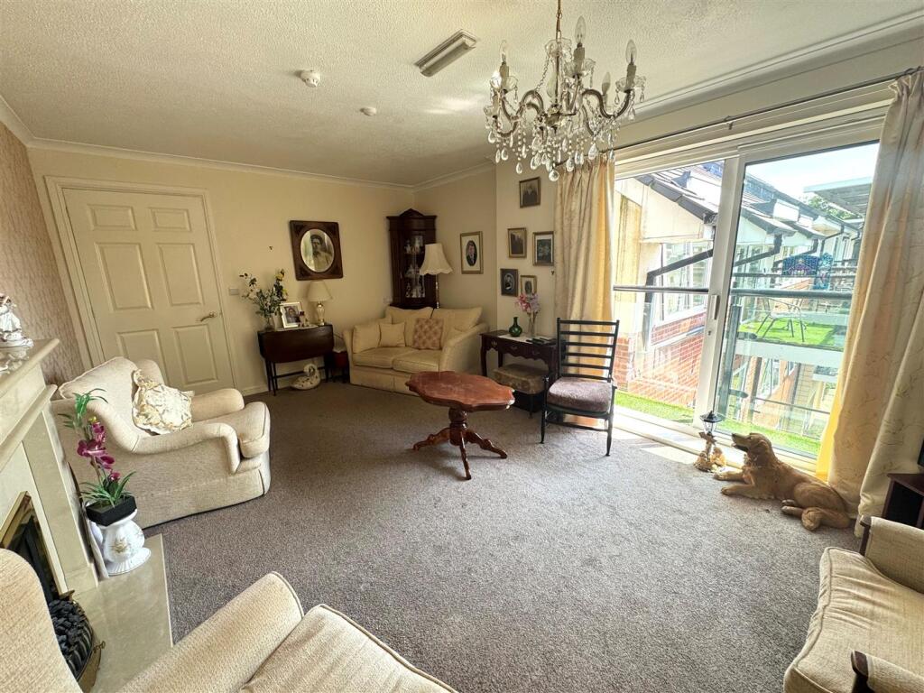 215 BPV living room 3.jpg