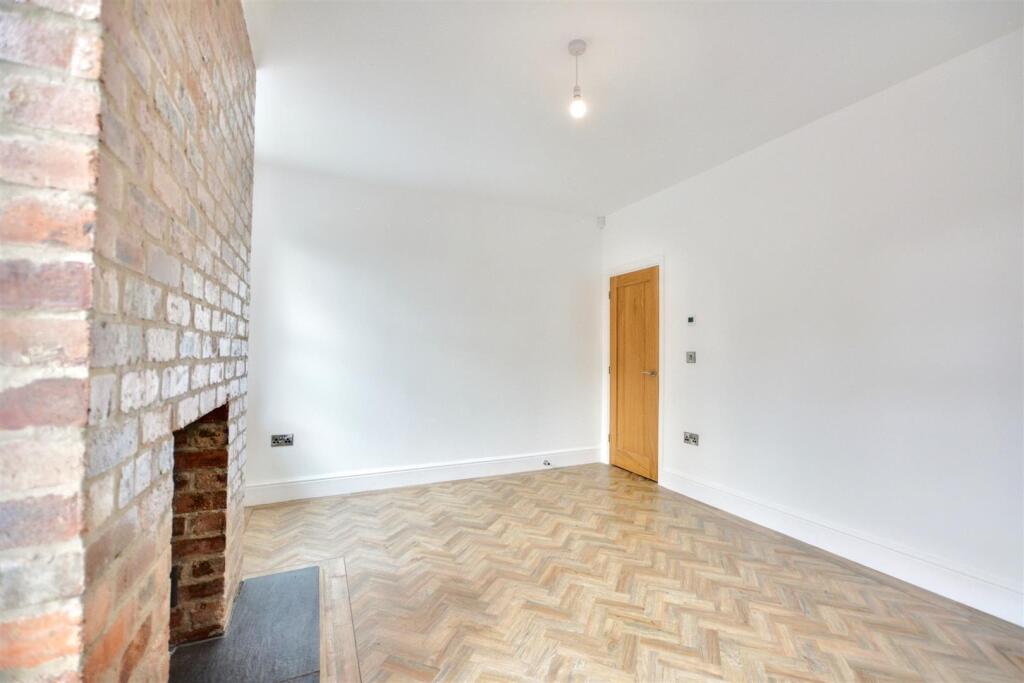 Sitting Room_3.jpeg