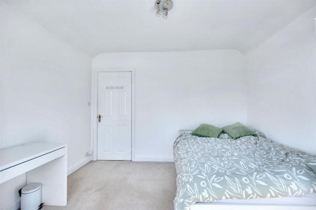 Bedroom 2_2.jpeg
