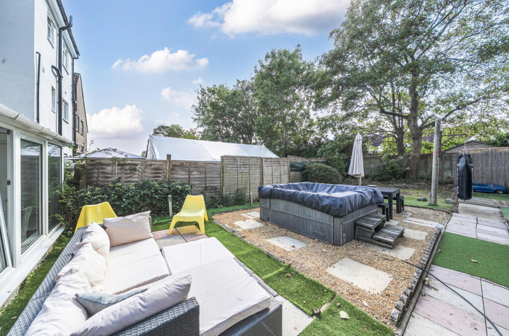 1349583-6-68bedca...