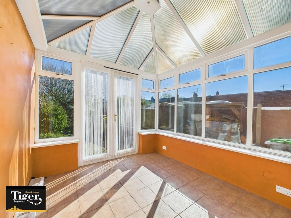 CAM02176G0-PR0534...