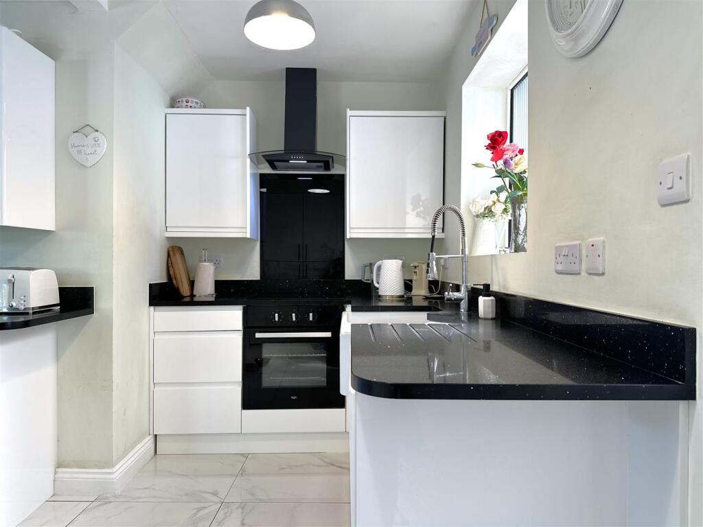 Stylish Modern Kitchen 889