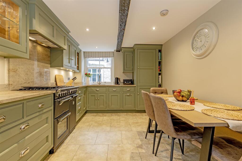 Kitchen-5.jpg