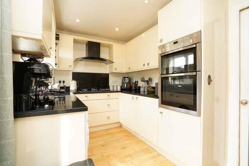 Fitted Kitchen: