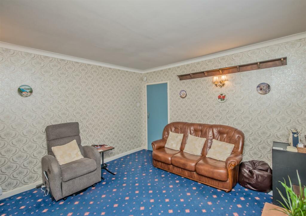 Living Room: