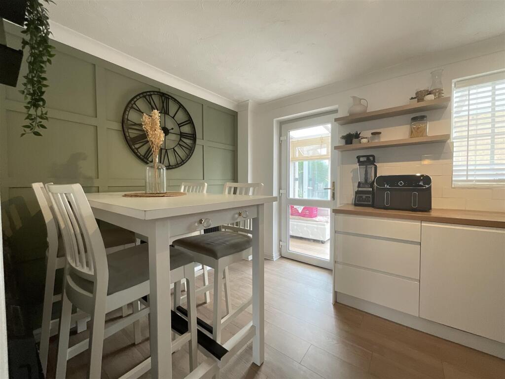 Kitchen/Breakfast Room