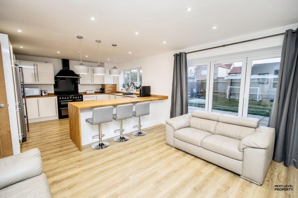 Kitchen/Living Area