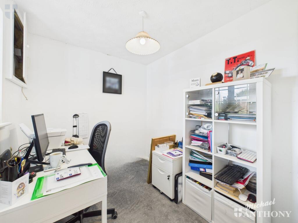 CAM03852G0-PR0377-STILL026