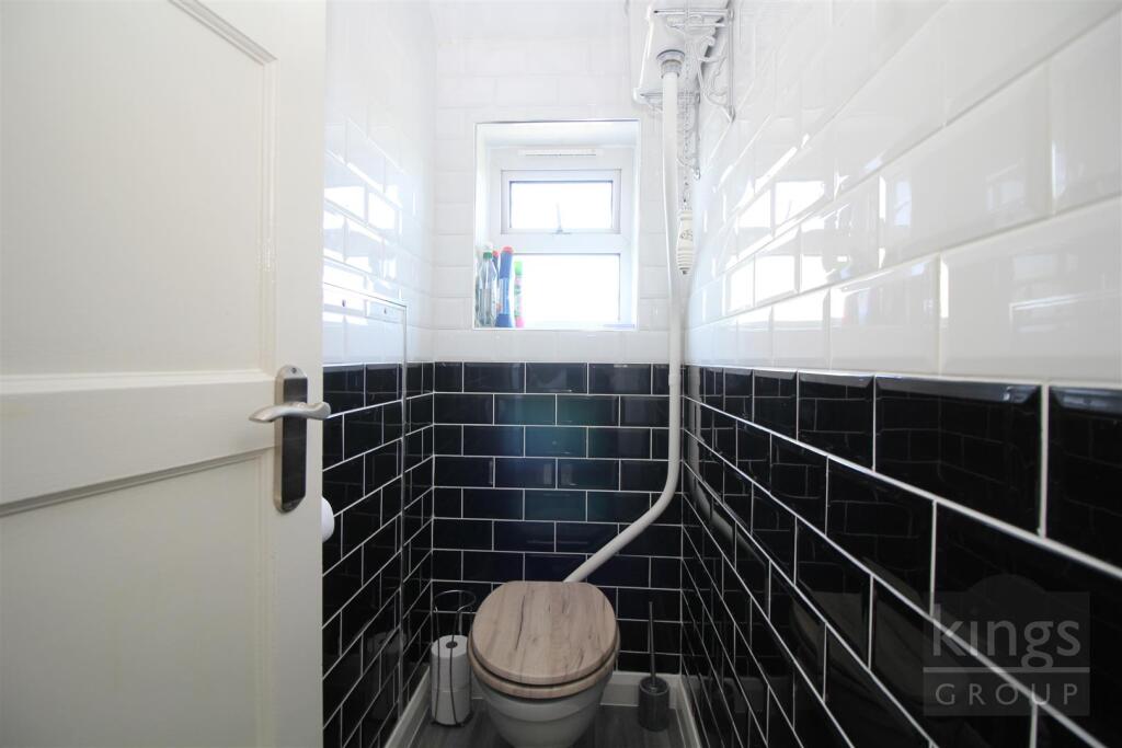 Cloakroom .jpg