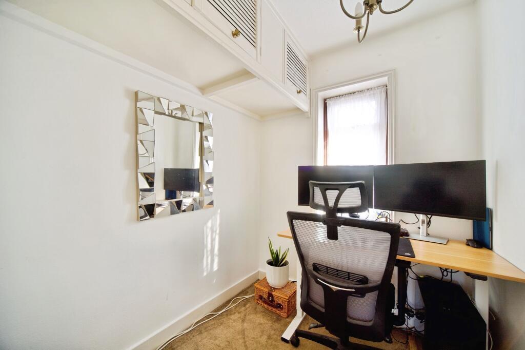 Davidson Frost-Wellings, DFW, Honeypot Lane, Bedro