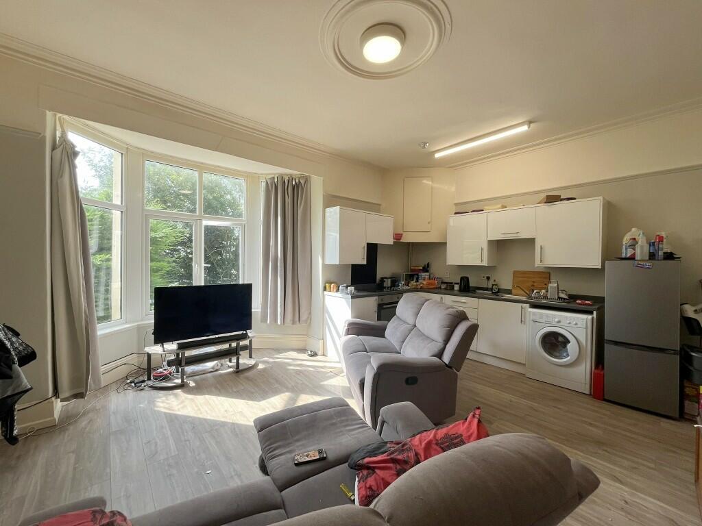 FLAT 2