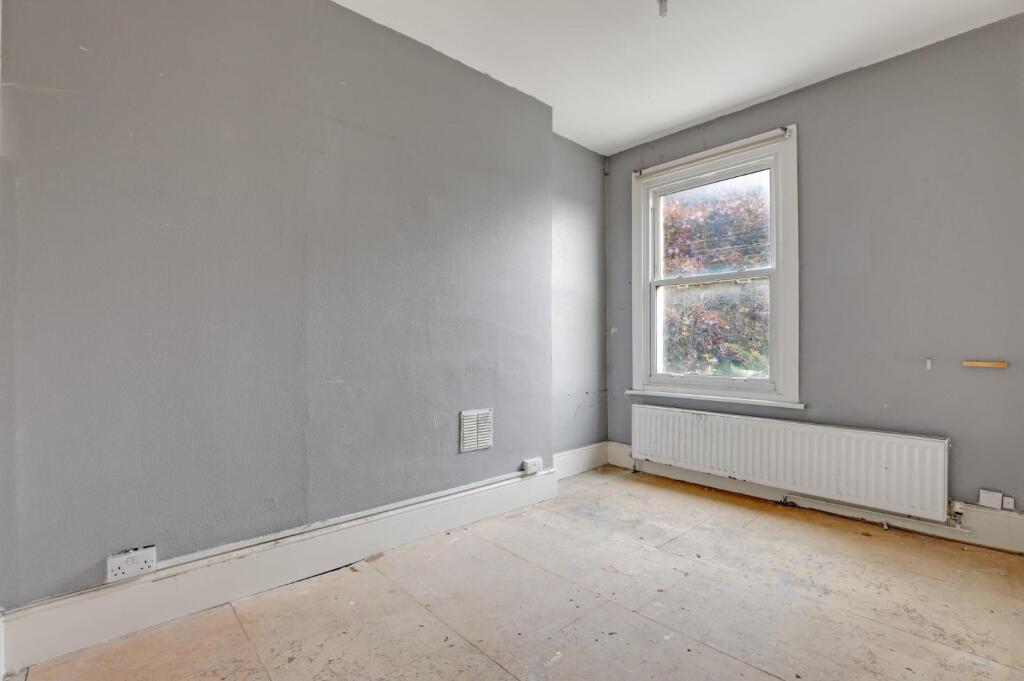 01-ab1cJHPropWpen - 29b Samos Road - 2-2.jpg