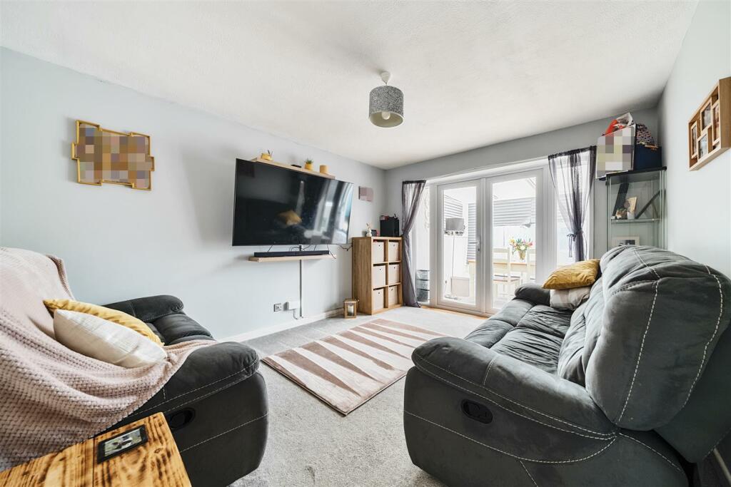 Thirlmere Avenue for sale by Guildcrest Estates - 