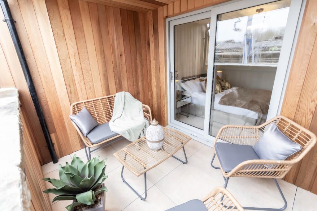 Example Balcony