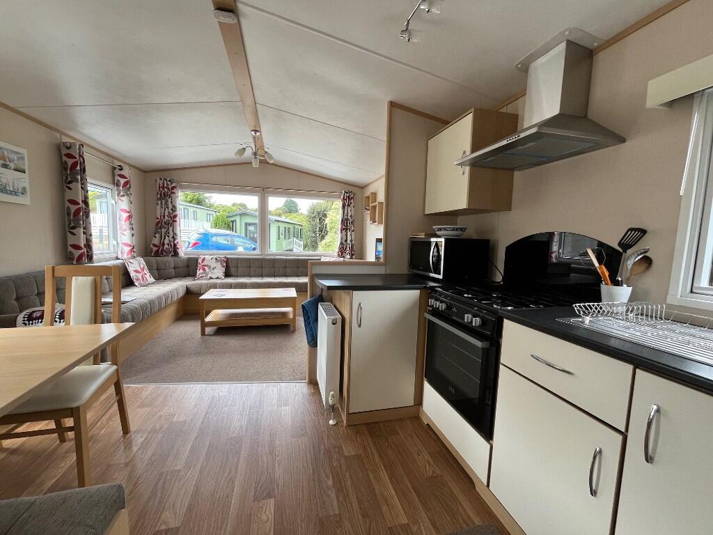 kitchen/diner/lounge