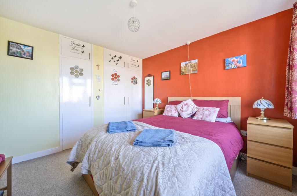 1319923-5-686f8a2...