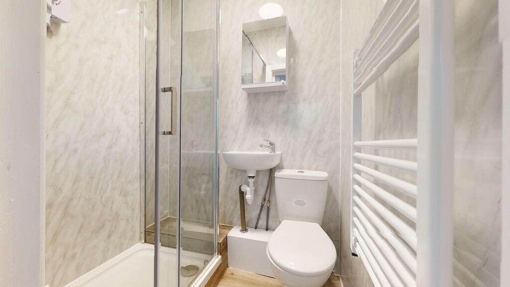 2nd floor washroo...