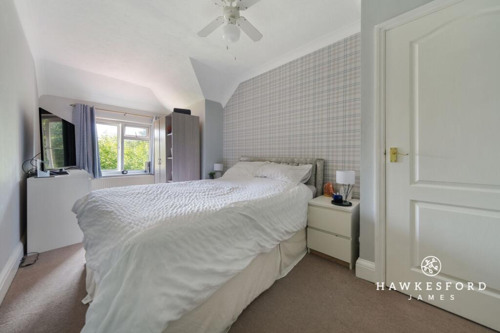Ruins Barn Road, Sittingbourne - Bedroom 2