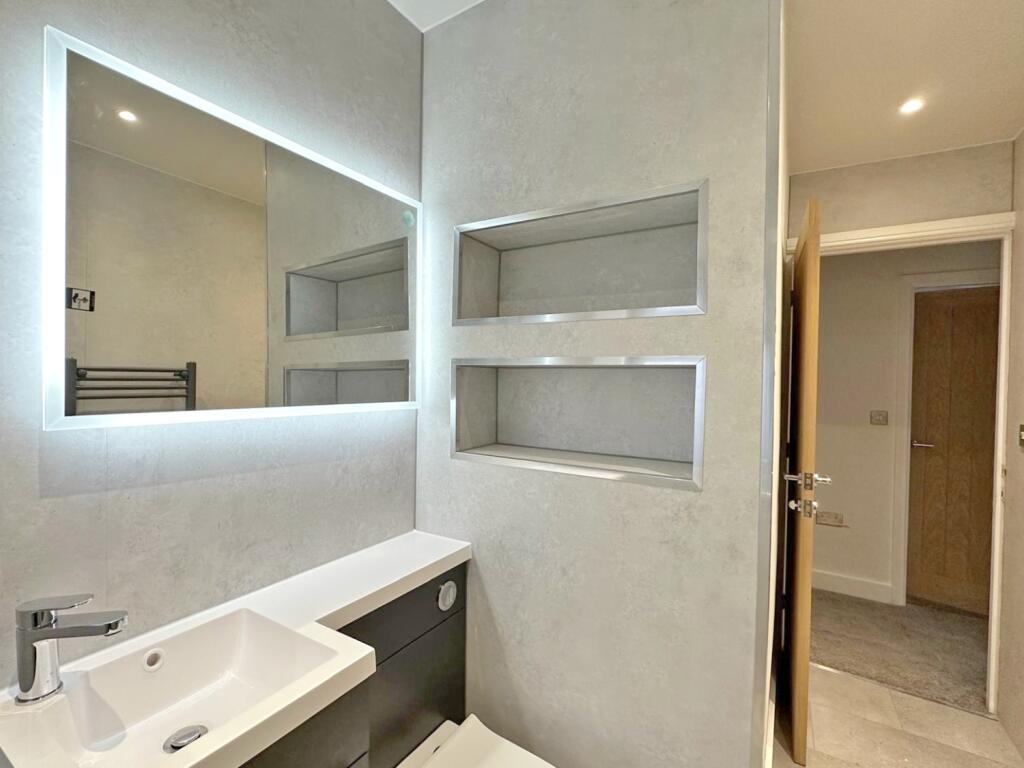Shower room 1