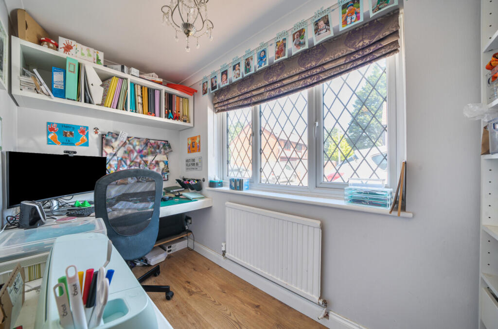 1311258168531157302e7