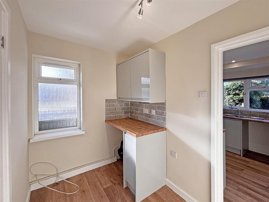 Shorncliffe Way 4 Utility .jpg