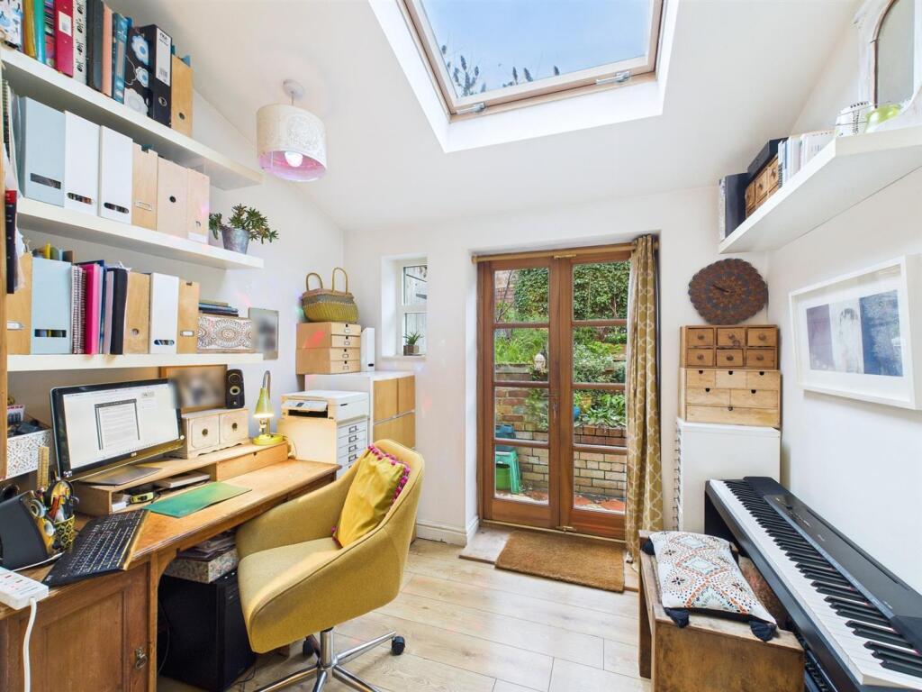 5 - 3 bedroom semi.jpg