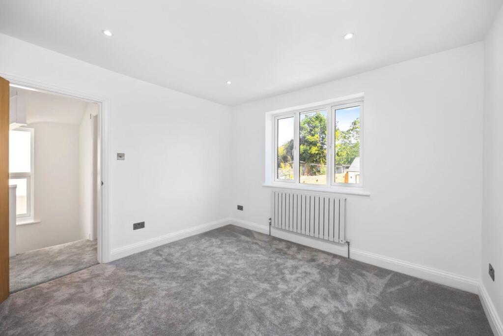 Applesham Avenue 51 BEDROOM 4.jpeg