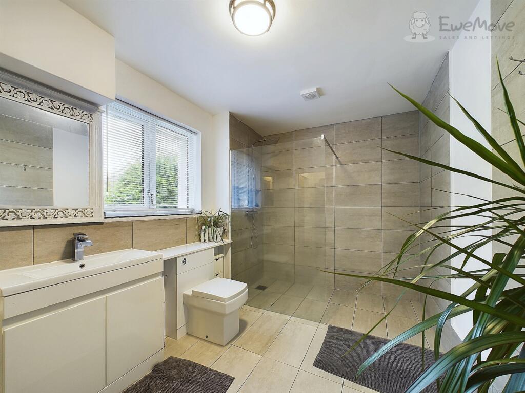 CAM03640G0-PR0025-STILL007