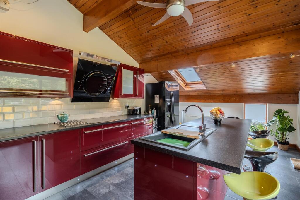 19 Oaks Court-26.jpg