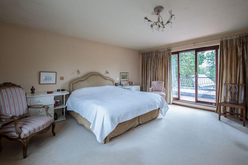 Principle bedroom with balcony