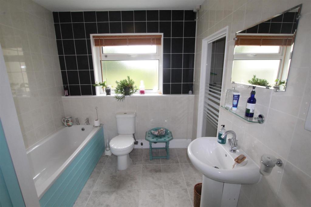 Main Bathroom