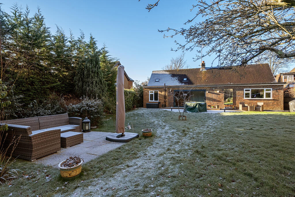 Guildford Road, Cranleigh, GU6