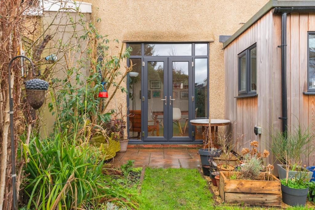 2W4WHE - External D.jpg