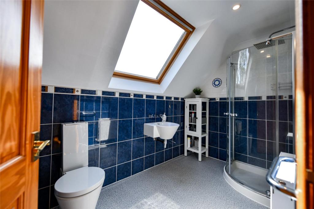 Master En-Suite
