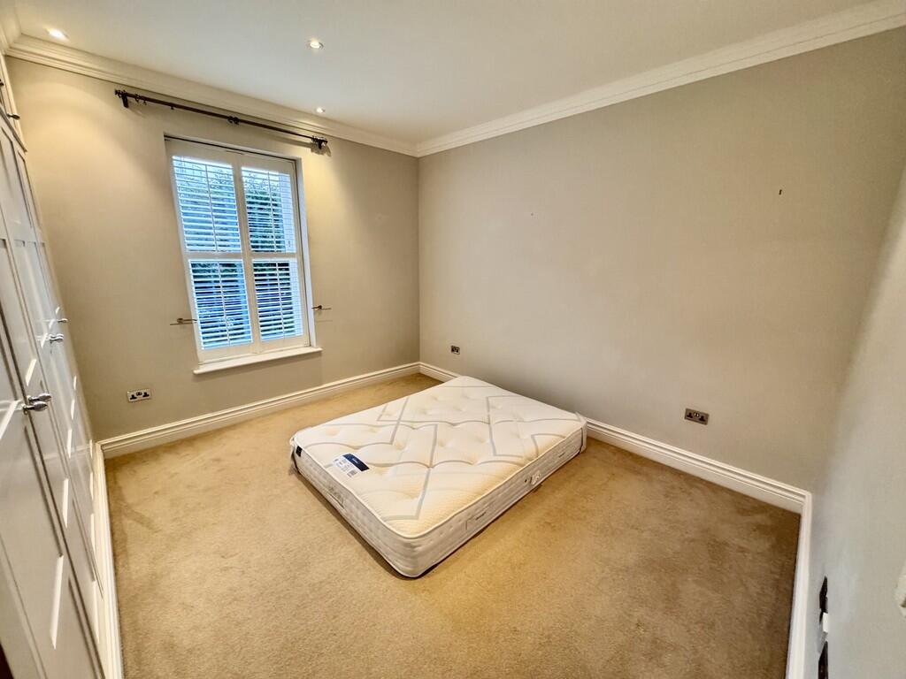 6 Turret House - ...