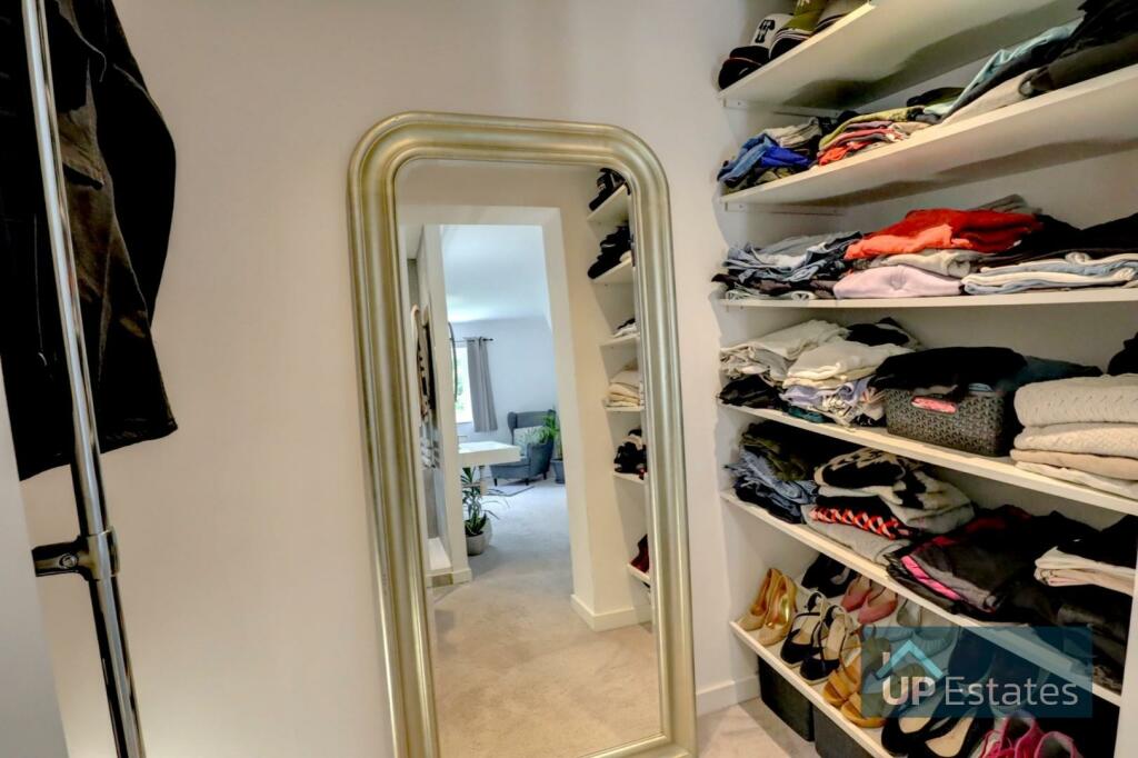 Dressing Area.jpg