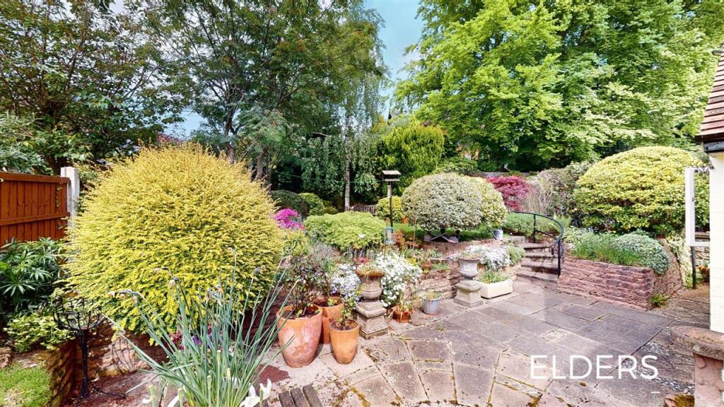 GARDEN ROOM