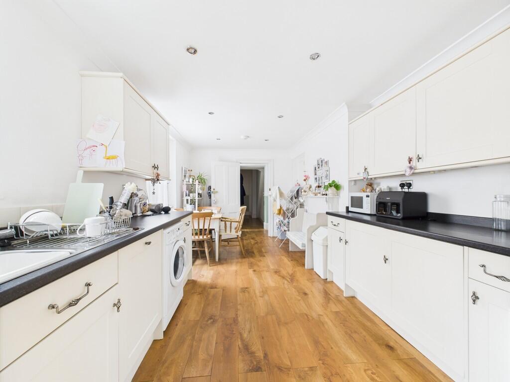 CAM03974G0-PR0160...