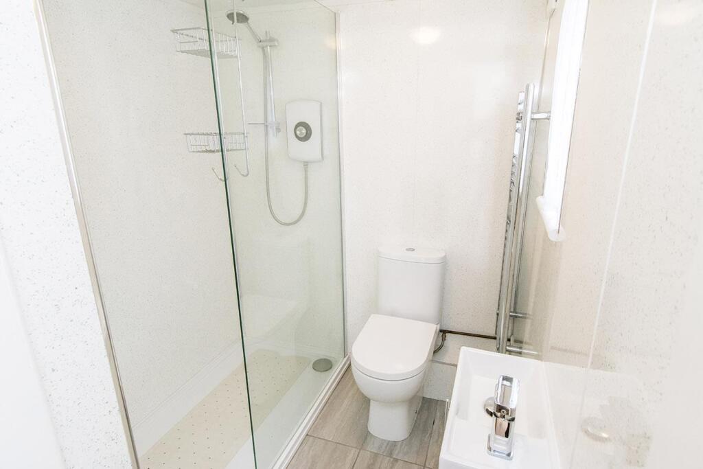 Shower Room/WC