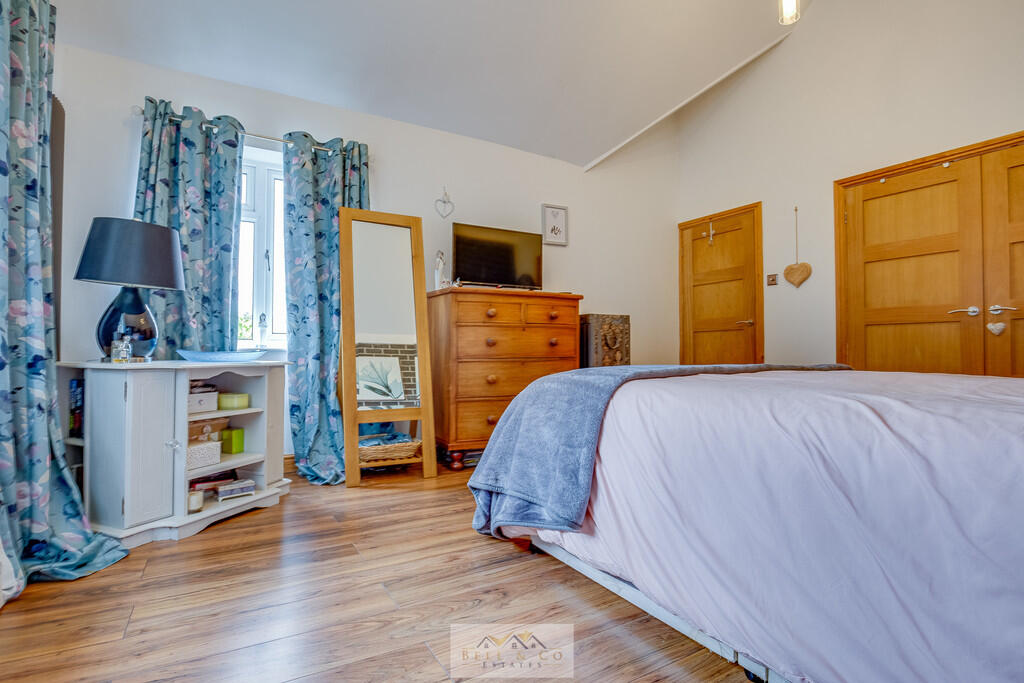 Bedroom 1.4