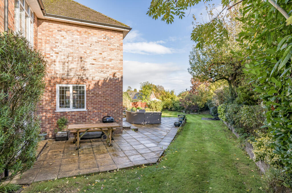 1371777-3-68fb51d...